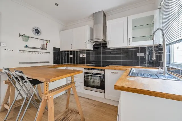 Swindon Road, Swindon, SN1, photo 6