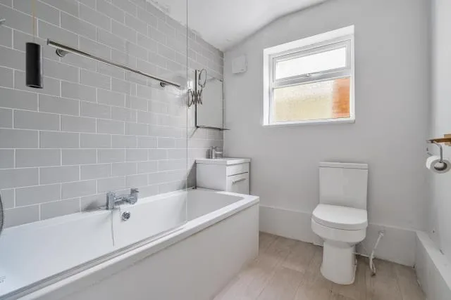 Swindon Road, Swindon, SN1, photo 9