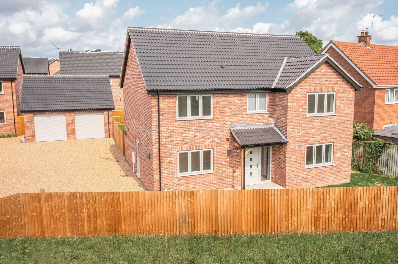 4 bed house to rent, North Pickenham