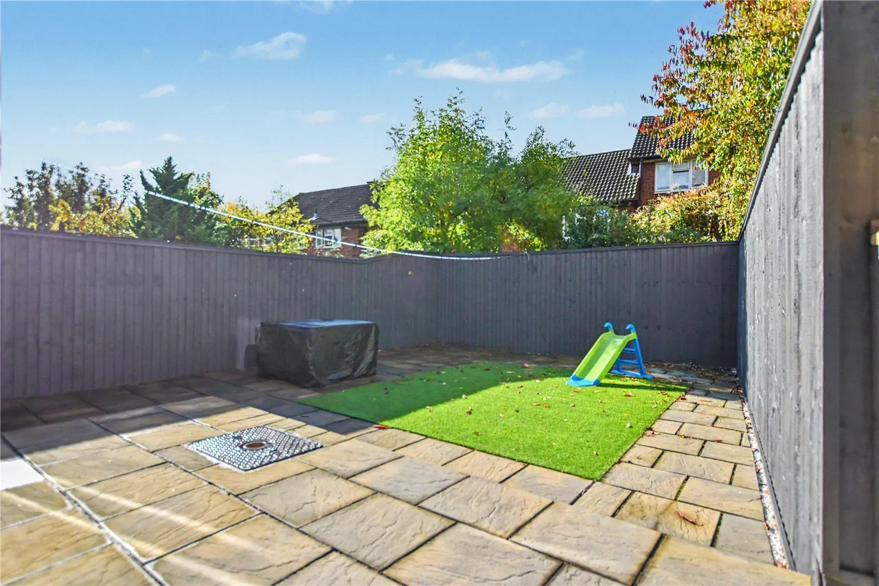Chandler Close, Birstall, WF17, photo 8