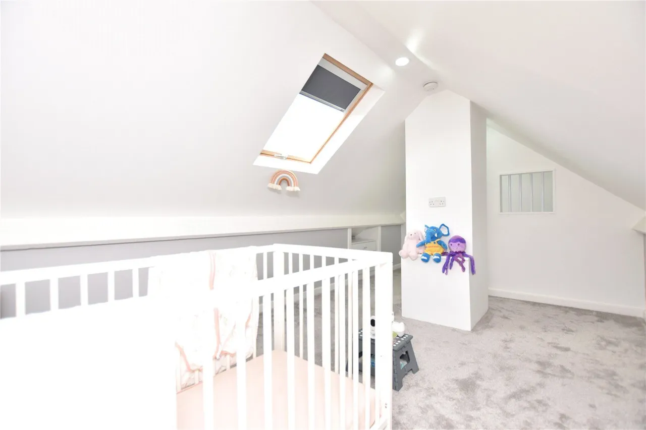 Chandler Close, Birstall, WF17, photo 11