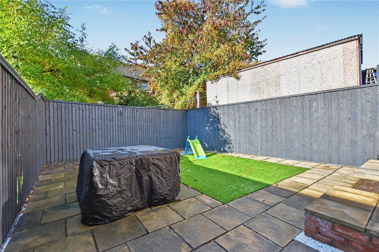 Chandler Close, Birstall, WF17, photo 12