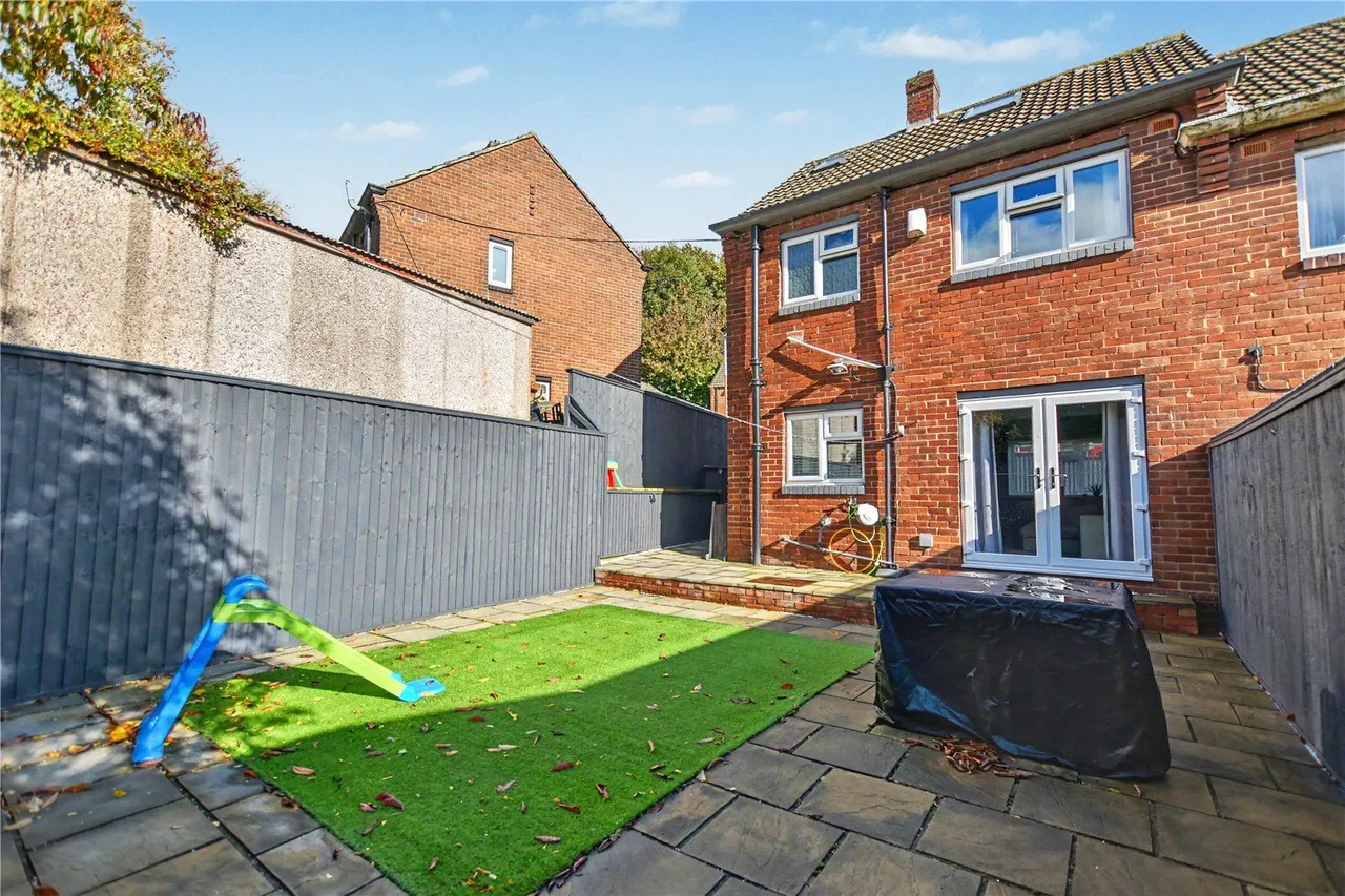 Chandler Close, Birstall, WF17, photo 13