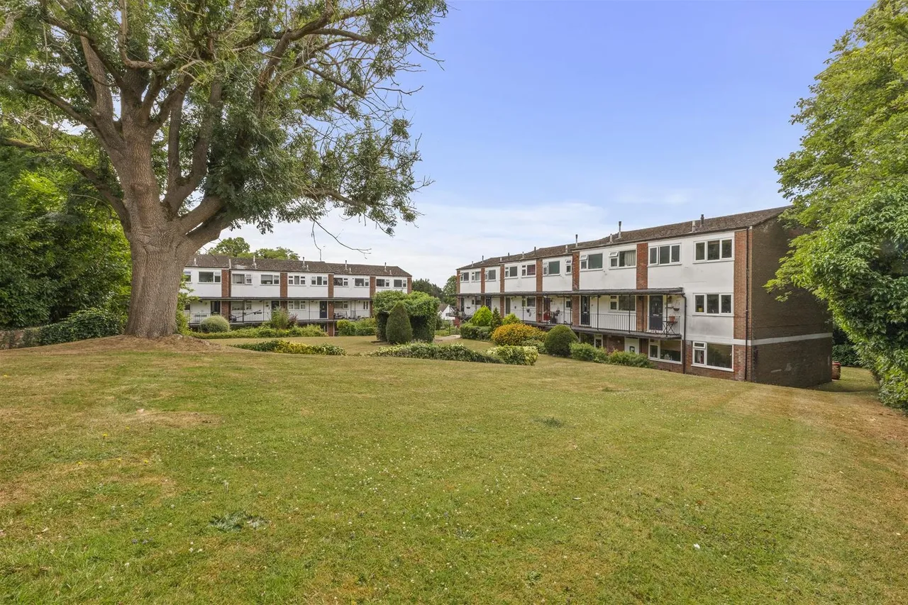 Amersham Hill, High Wycombe, HP13, photo 11