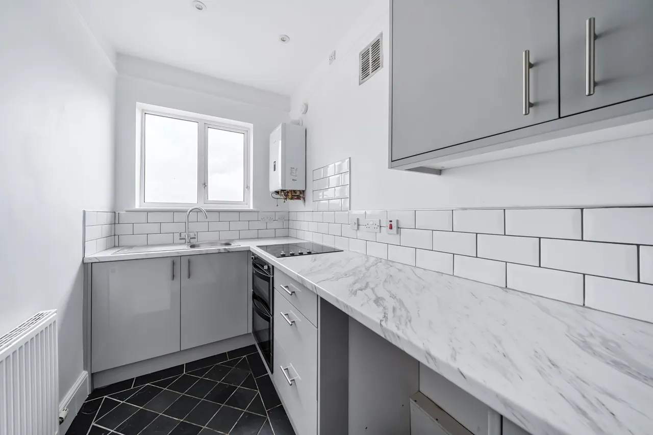 Elmfield Avenue, Cheltenham, GL51, photo 3