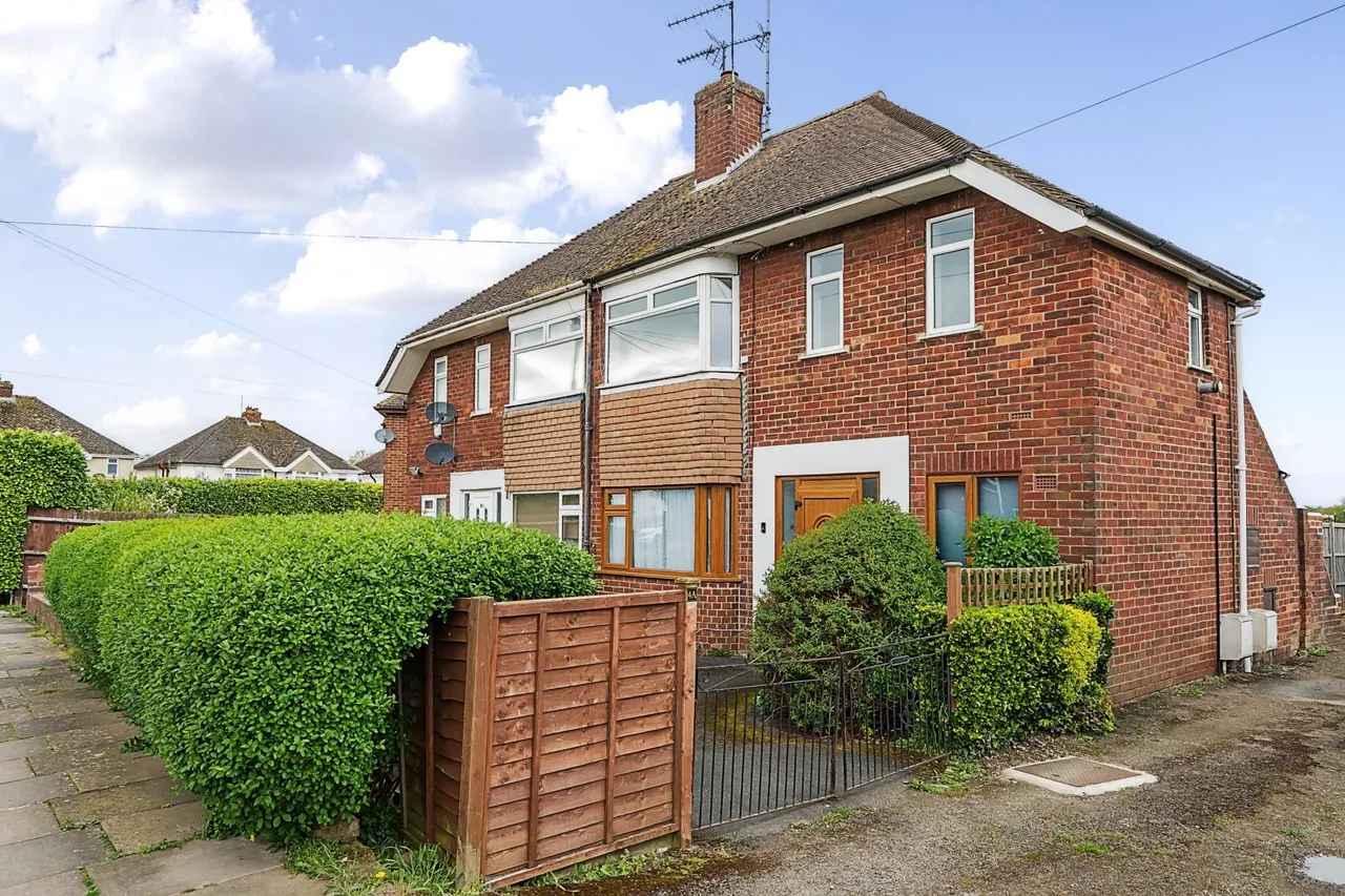 2 bed flat to rent, Elmfield Avenue, Cheltenham, GL51