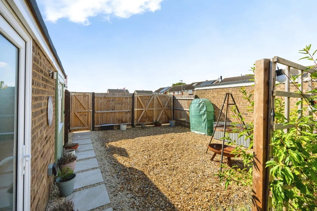 Sudeley Walk, Bedford, MK41, photo 17
