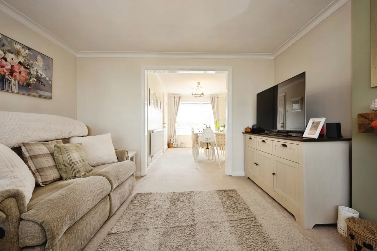 Sudeley Walk, Bedford, MK41, photo 3