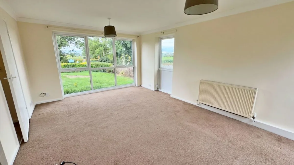 Fiskerton Road, Cherry Willingham, photo 4