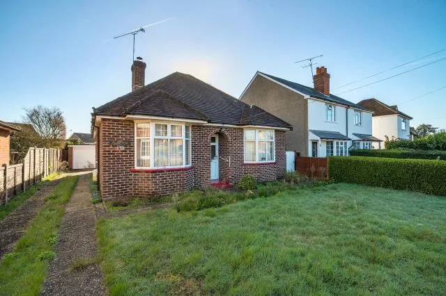 Broadway Road, Lightwater, GU18, photo 16