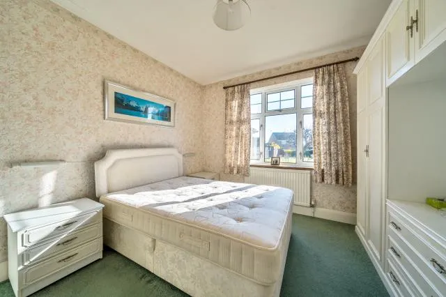 Broadway Road, Lightwater, GU18, photo 7