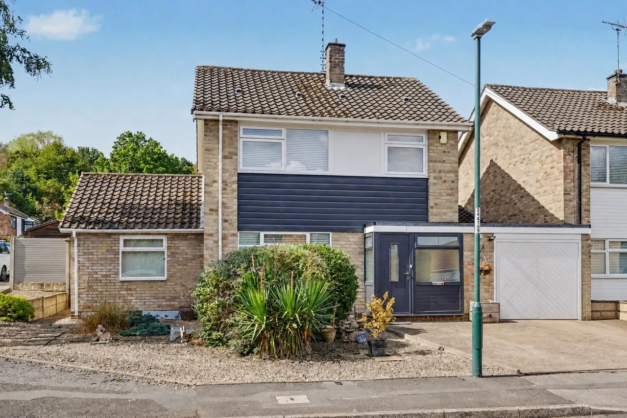 4 bed house for sale, Appledore Avenue, Wollaton, NG8