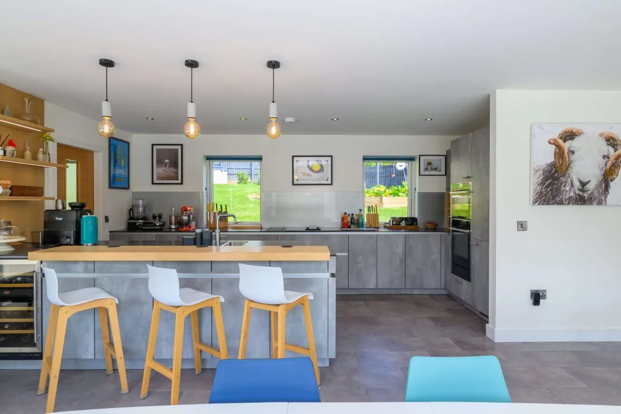 Riverside, Craignavie Road, Killin, Perthshire, FK21 8SH, photo 6