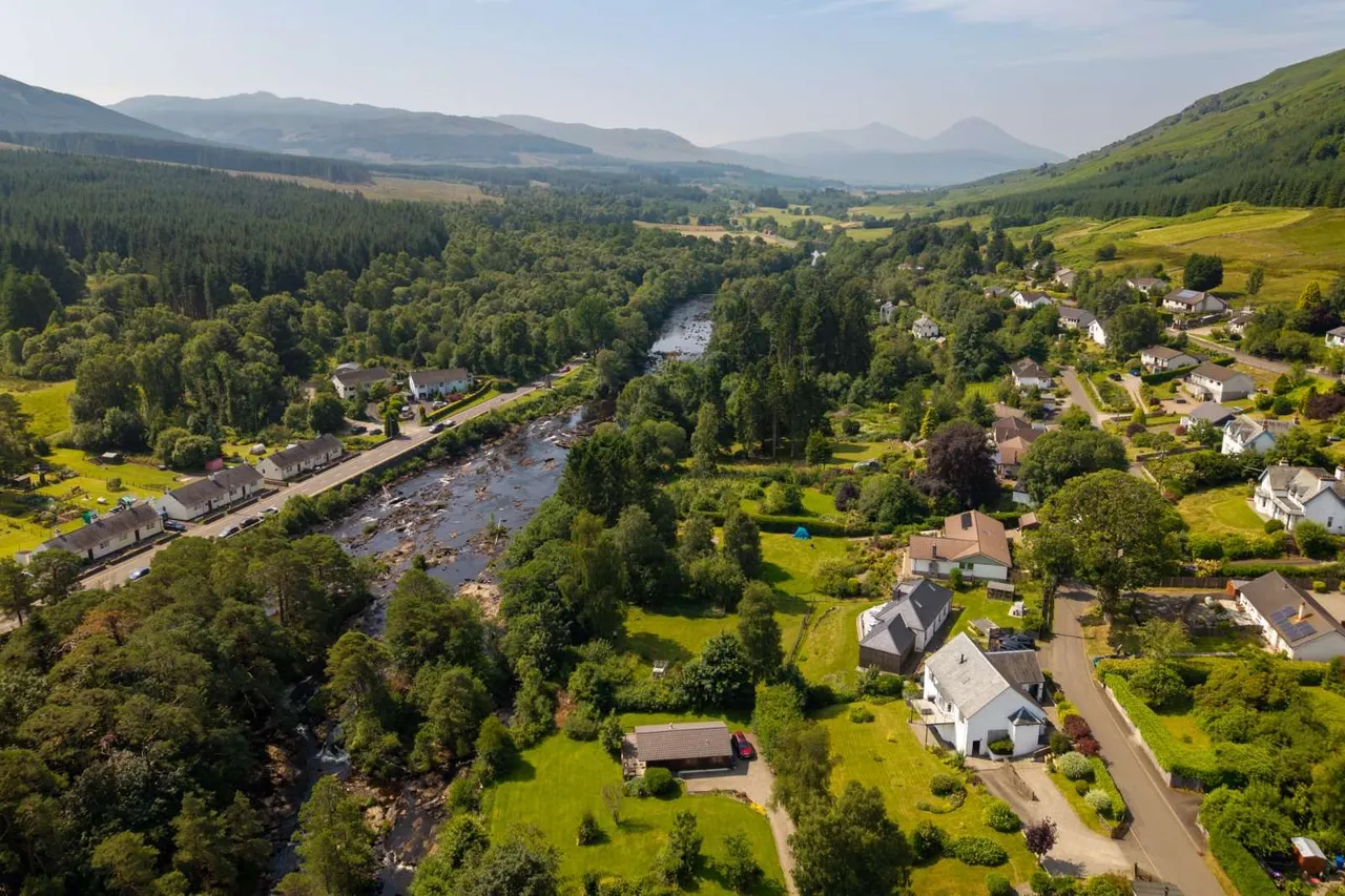 Riverside, Craignavie Road, Killin, Perthshire, FK21 8SH, photo 3