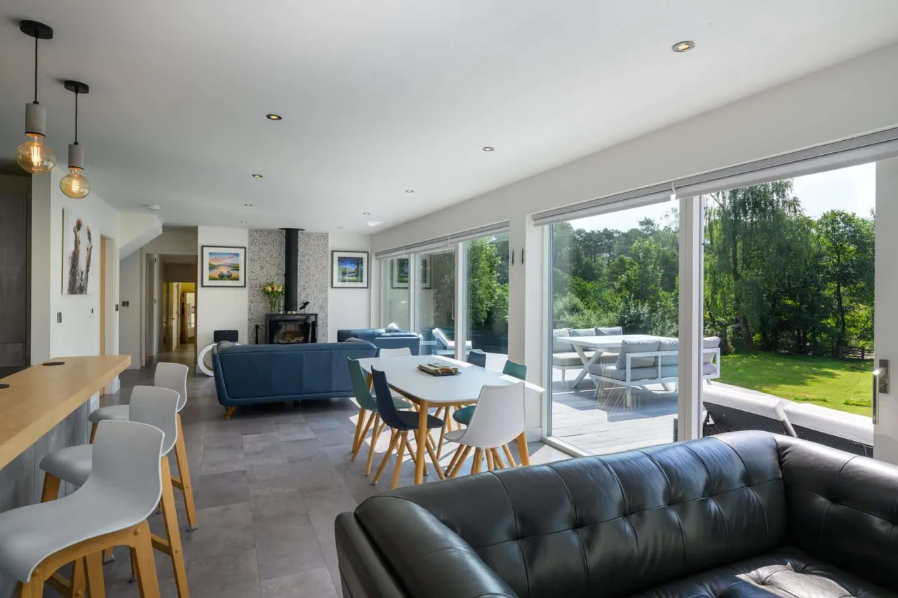 Riverside, Craignavie Road, Killin, Perthshire, FK21 8SH, photo 4
