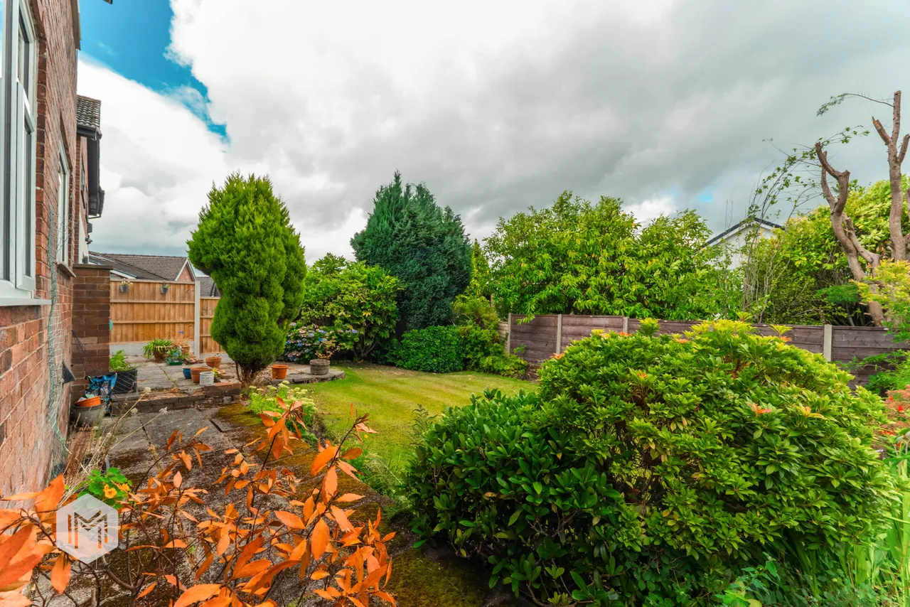 Lowercroft Road, Bury, BL8 2EY, photo 28