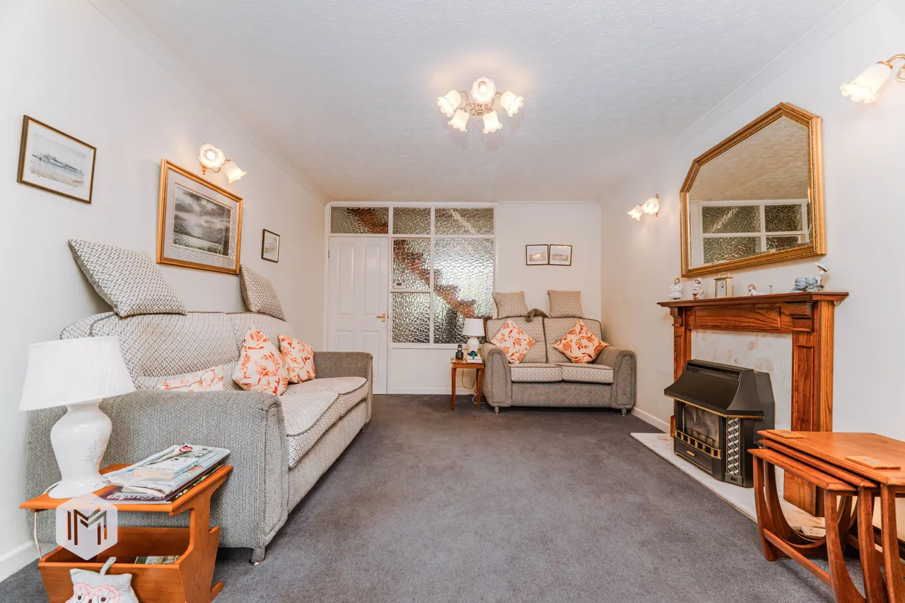 Lowercroft Road, Bury, BL8 2EY, photo 2