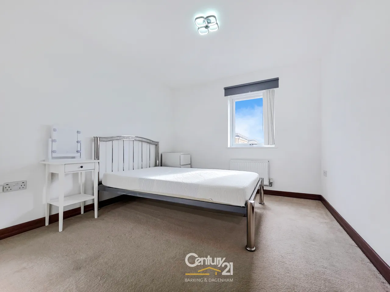 Coxfarm Court, Hornchurch, photo 11