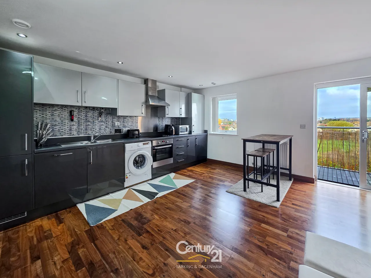 Coxfarm Court, Hornchurch, photo 4