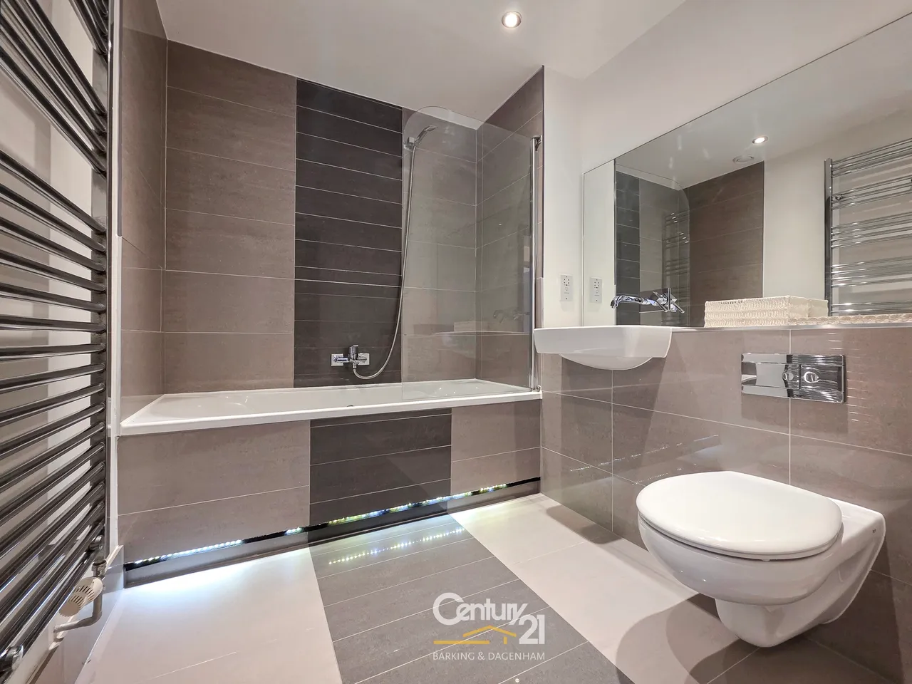 Coxfarm Court, Hornchurch, photo 13