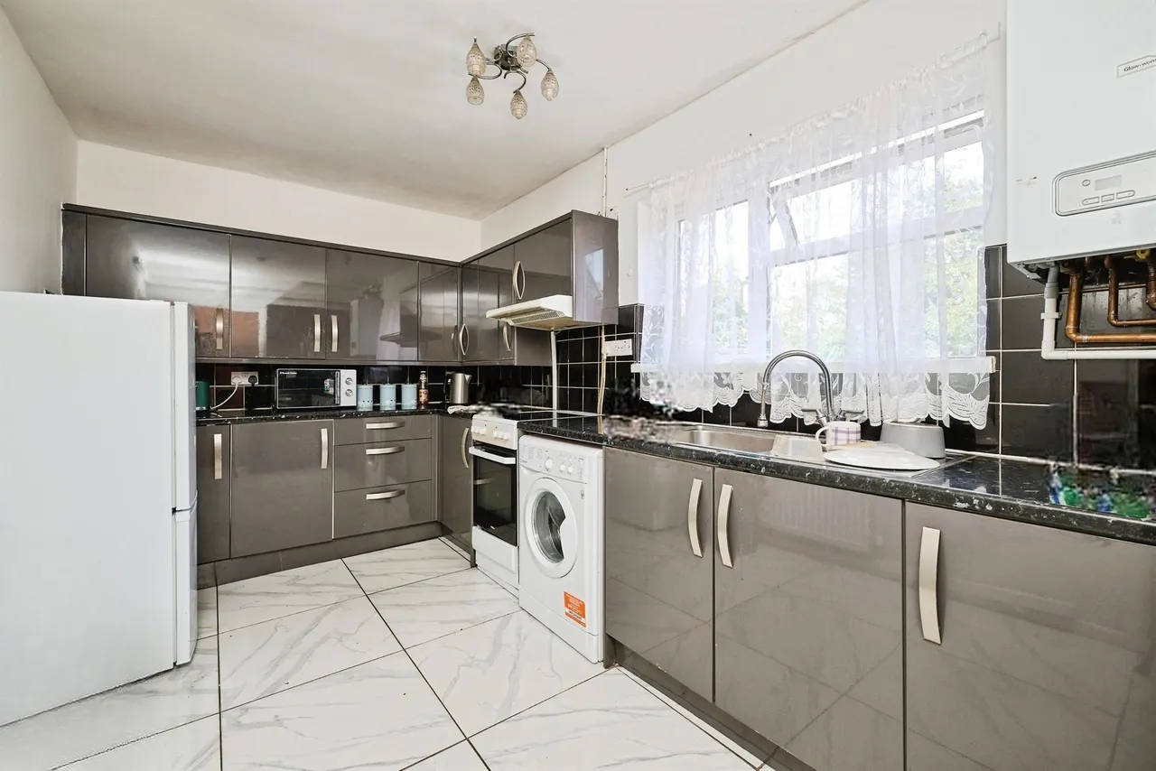 Paston Ridings PETERBOROUGH, PE4, photo 2