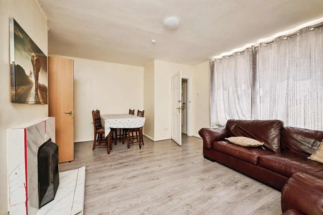 Paston Ridings PETERBOROUGH, PE4, photo 4