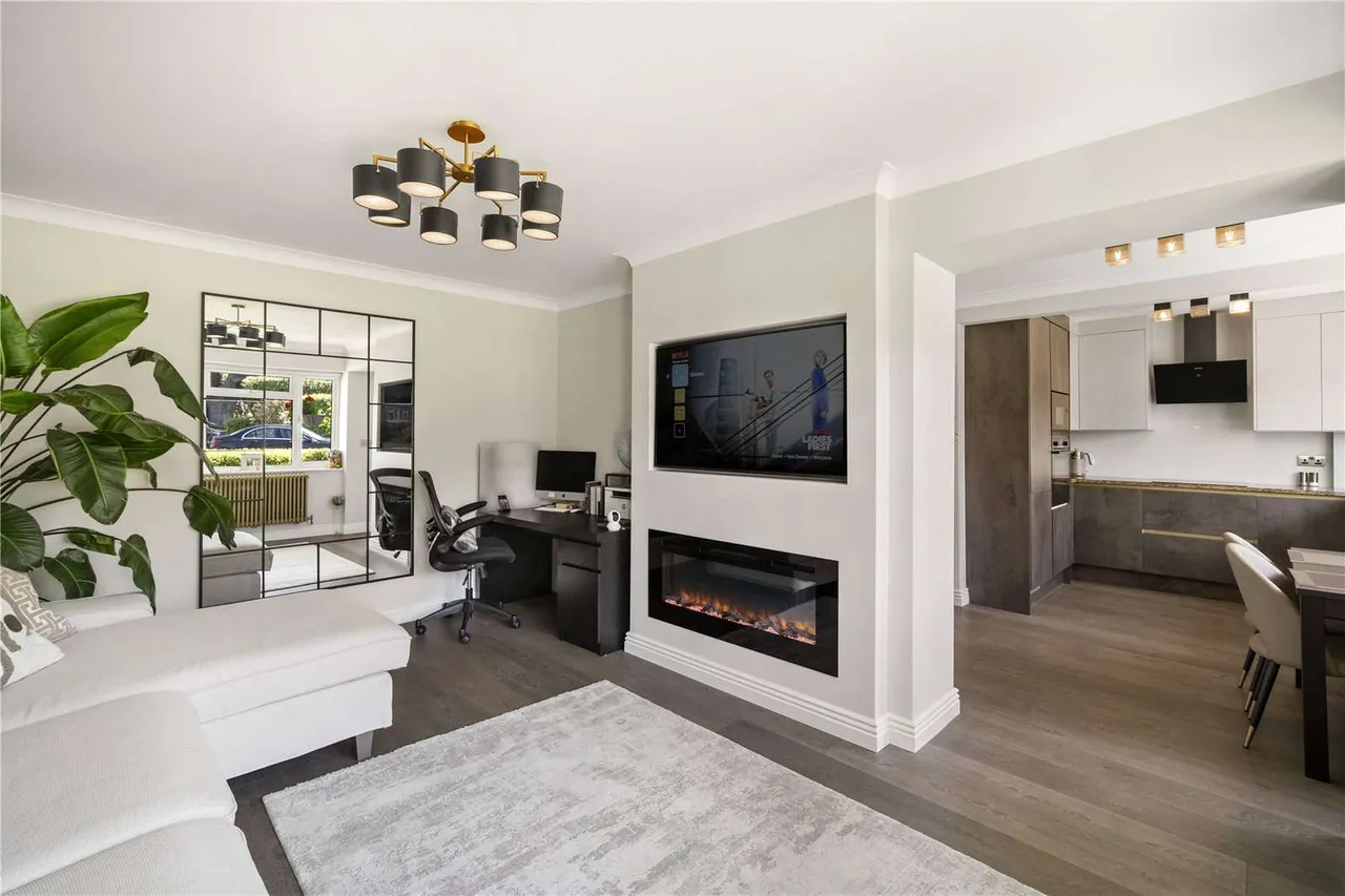 2 bed flat for sale — Heath Mead, Wimbledon, London, SW19 5JP