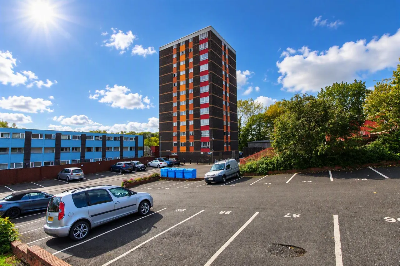 2 bed flat for sale, St. Cecilia Close, Kidderminster, DY10