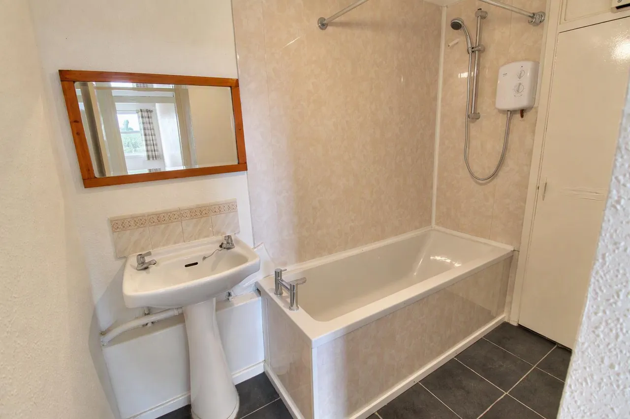 St. Cecilia Close, Kidderminster, DY10, photo 12
