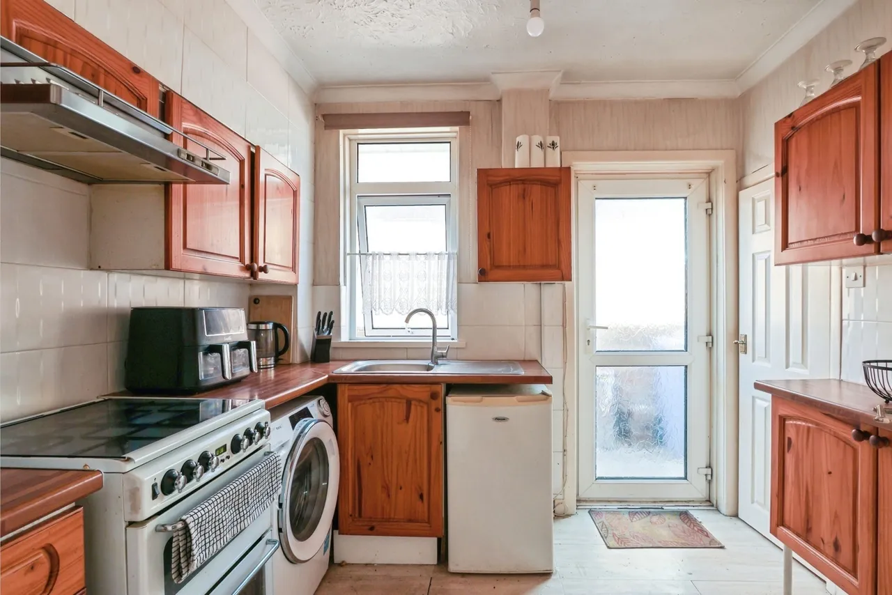 Blandford Road, Poole, BH15, photo 4