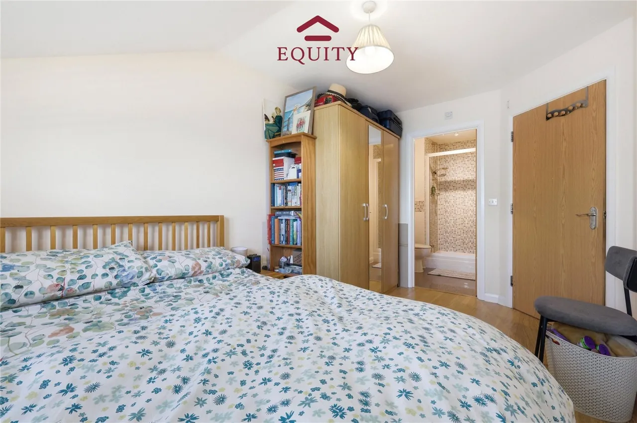 Southbury Road, Enfield, photo 10
