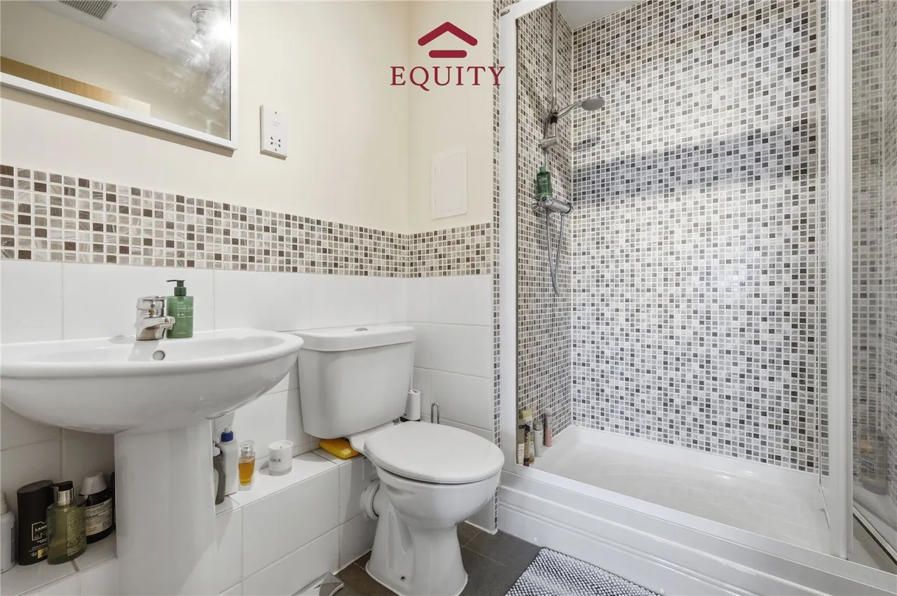 Southbury Road, Enfield, photo 12