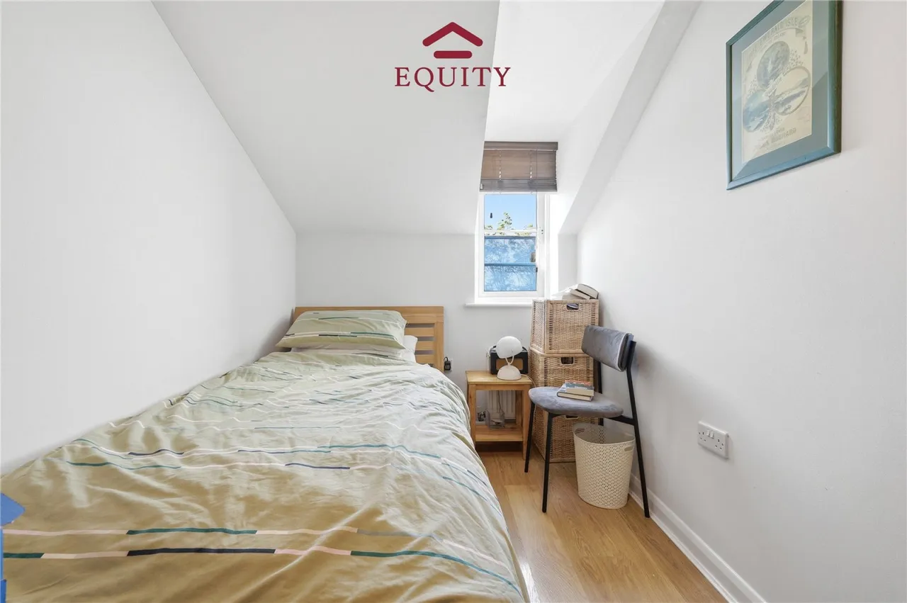 Southbury Road, Enfield, photo 13