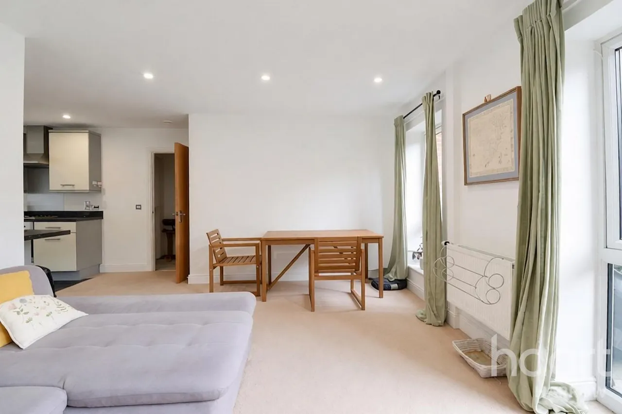 Juniper Close, Harrow, HA2, photo 6