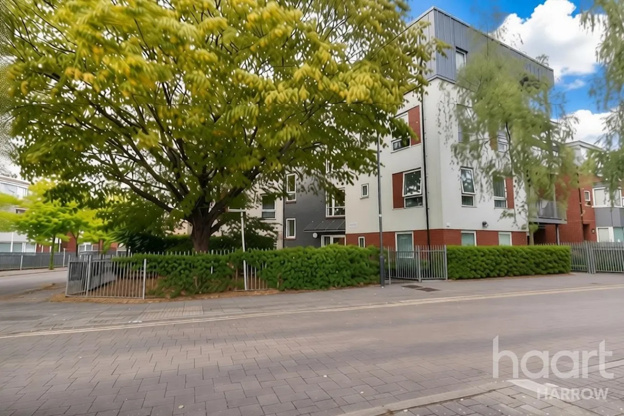 1 bed flat for sale, Juniper Close, Harrow, HA2