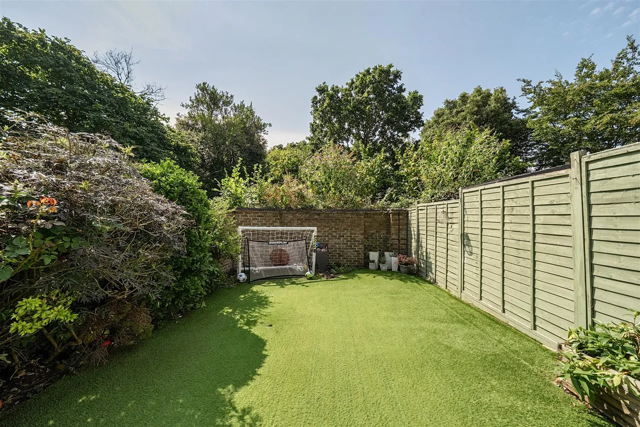 Albacore Avenue, Warsash, photo 10