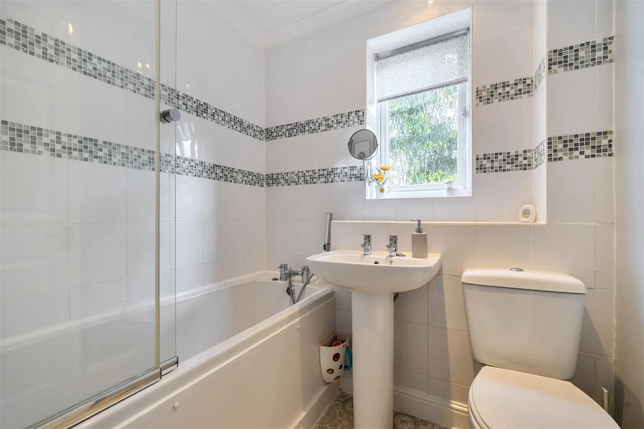 Albacore Avenue, Warsash, photo 15