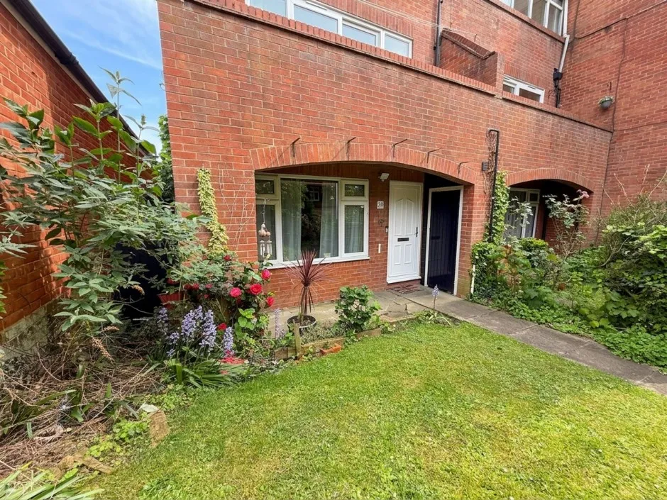 Ambleside Walk, Uxbridge, UB8, photo 14