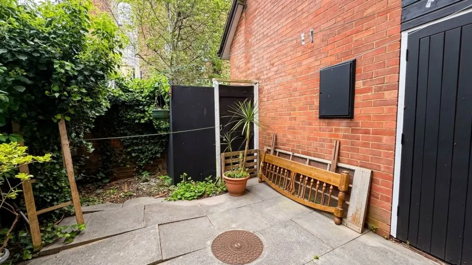 Ambleside Walk, Uxbridge, UB8, photo 13