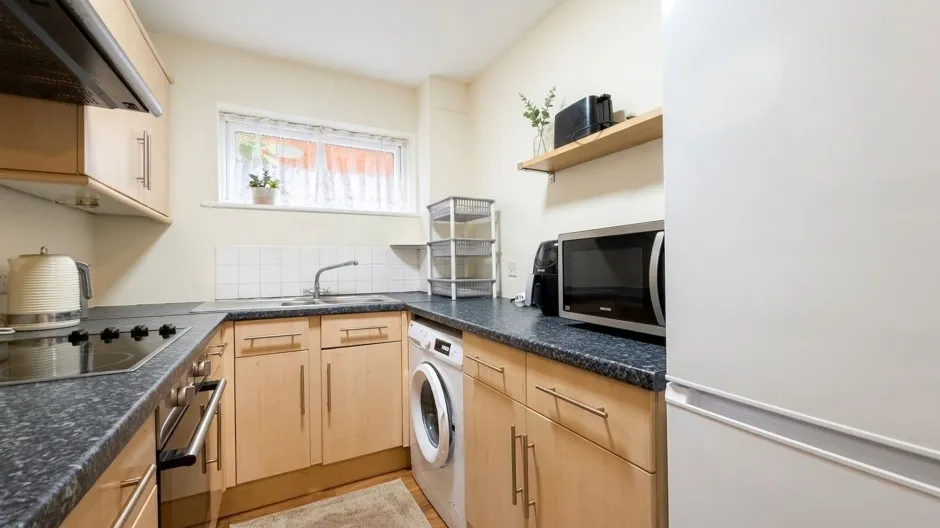 Ambleside Walk, Uxbridge, UB8, photo 9