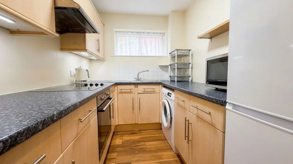 Ambleside Walk, Uxbridge, UB8, photo 7