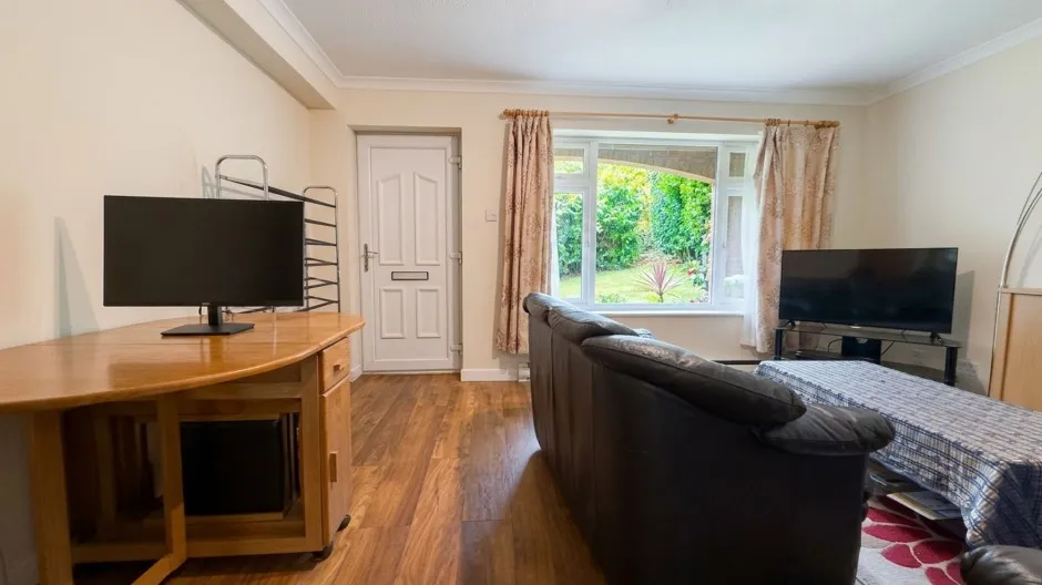 Ambleside Walk, Uxbridge, UB8, photo 6