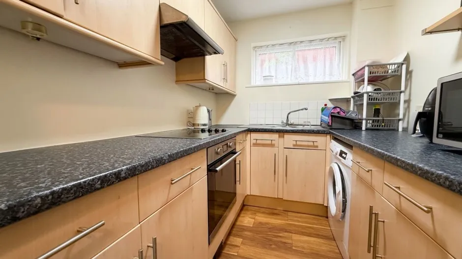 Ambleside Walk, Uxbridge, UB8, photo 8