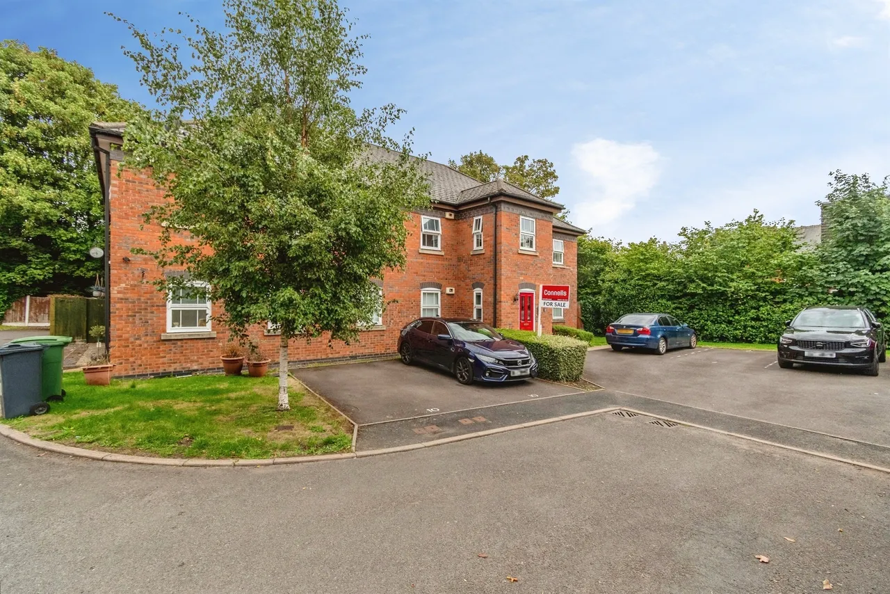 2 bed flat for sale, Drayman Close, Walsall, WS1