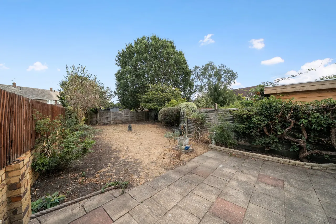 Church Road, Byfleet, KT14, photo 4