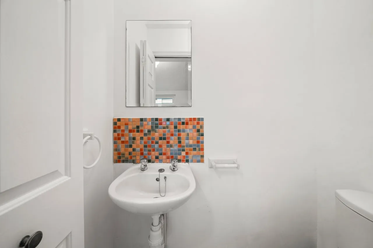 Church Road, Byfleet, KT14, photo 9