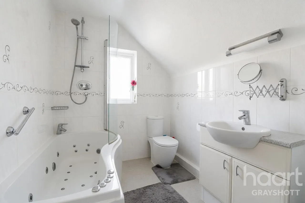 Shepherds Way, Liphook, GU30, photo 16