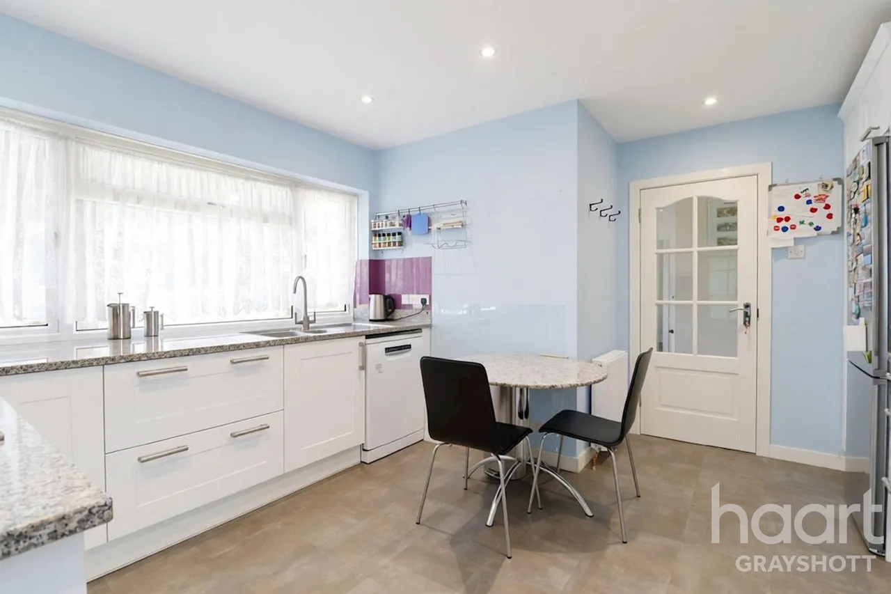 Shepherds Way, Liphook, GU30, photo 5