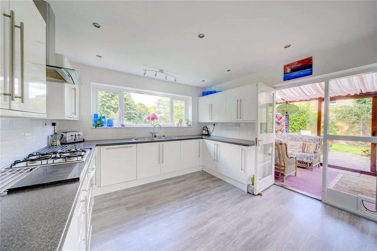 Bainbrigge Avenue, Droitwich, Worcestershire, WR9 7AT, photo 6