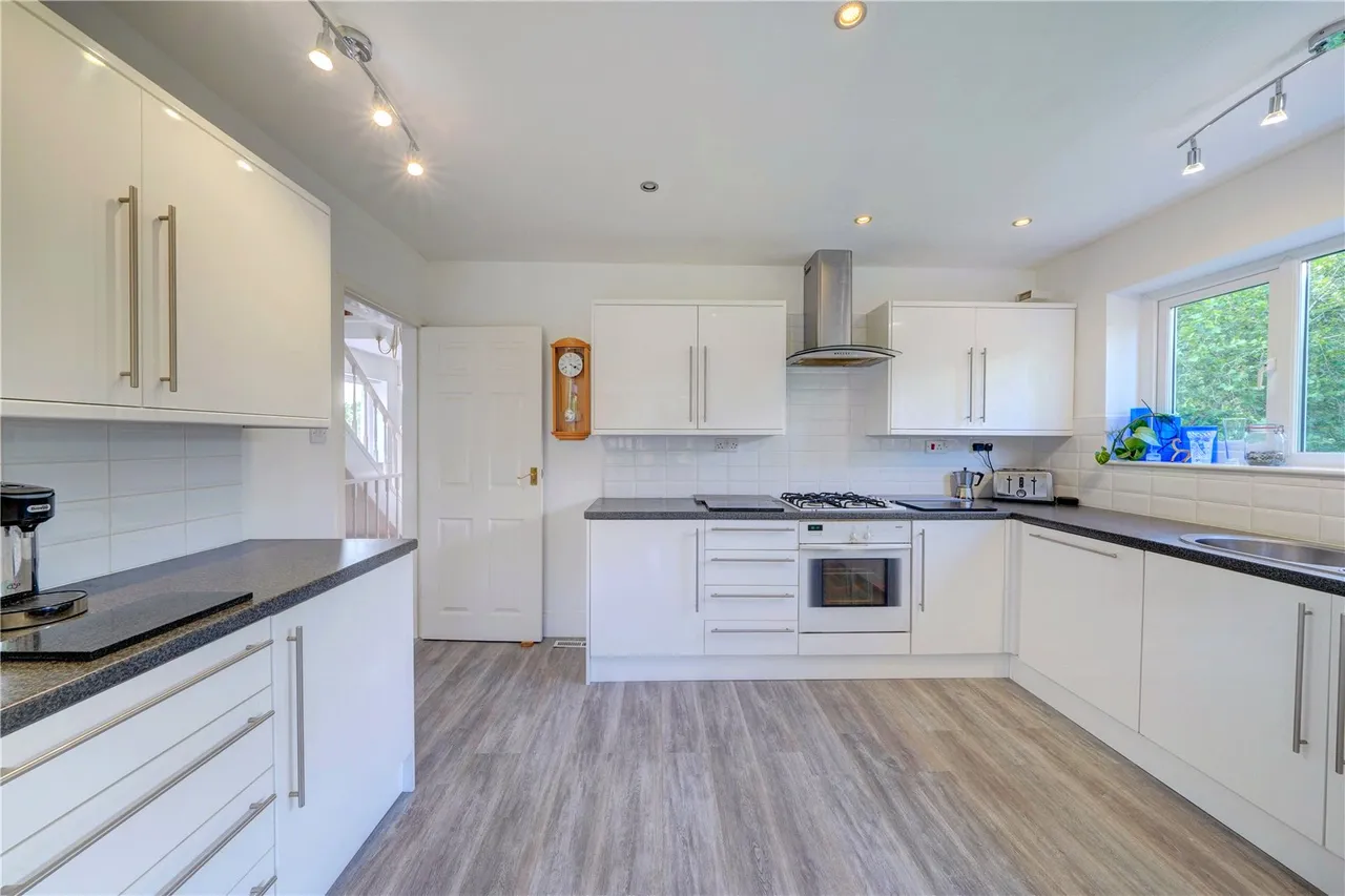 Bainbrigge Avenue, Droitwich, Worcestershire, WR9 7AT, photo 33
